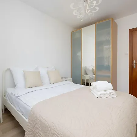 Appartamento Quiet Epicenter Of By Solarento