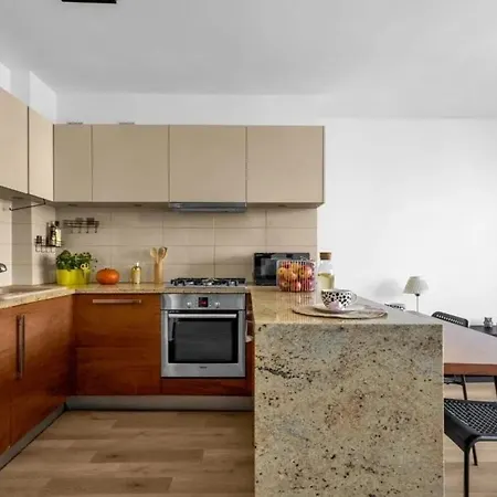 Appartamento Quiet Epicenter Of By Solarento